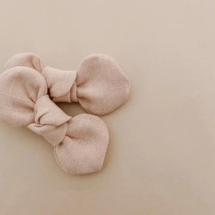 Mae and Rae Baby Bow Peach Linen | Baby Bows and Accessories