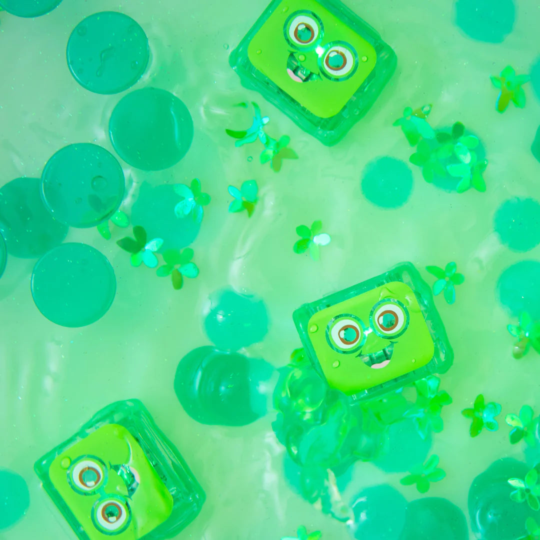 Glo Pals Light Up Sensory Cubes - Green